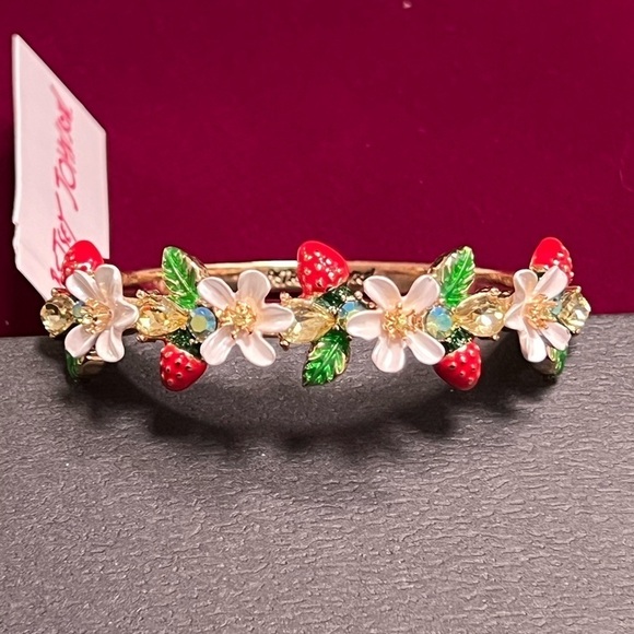 Betsey Johnson Strawberry Bangle Bracelet with Rhinestones NEW - Picture 1 of 7